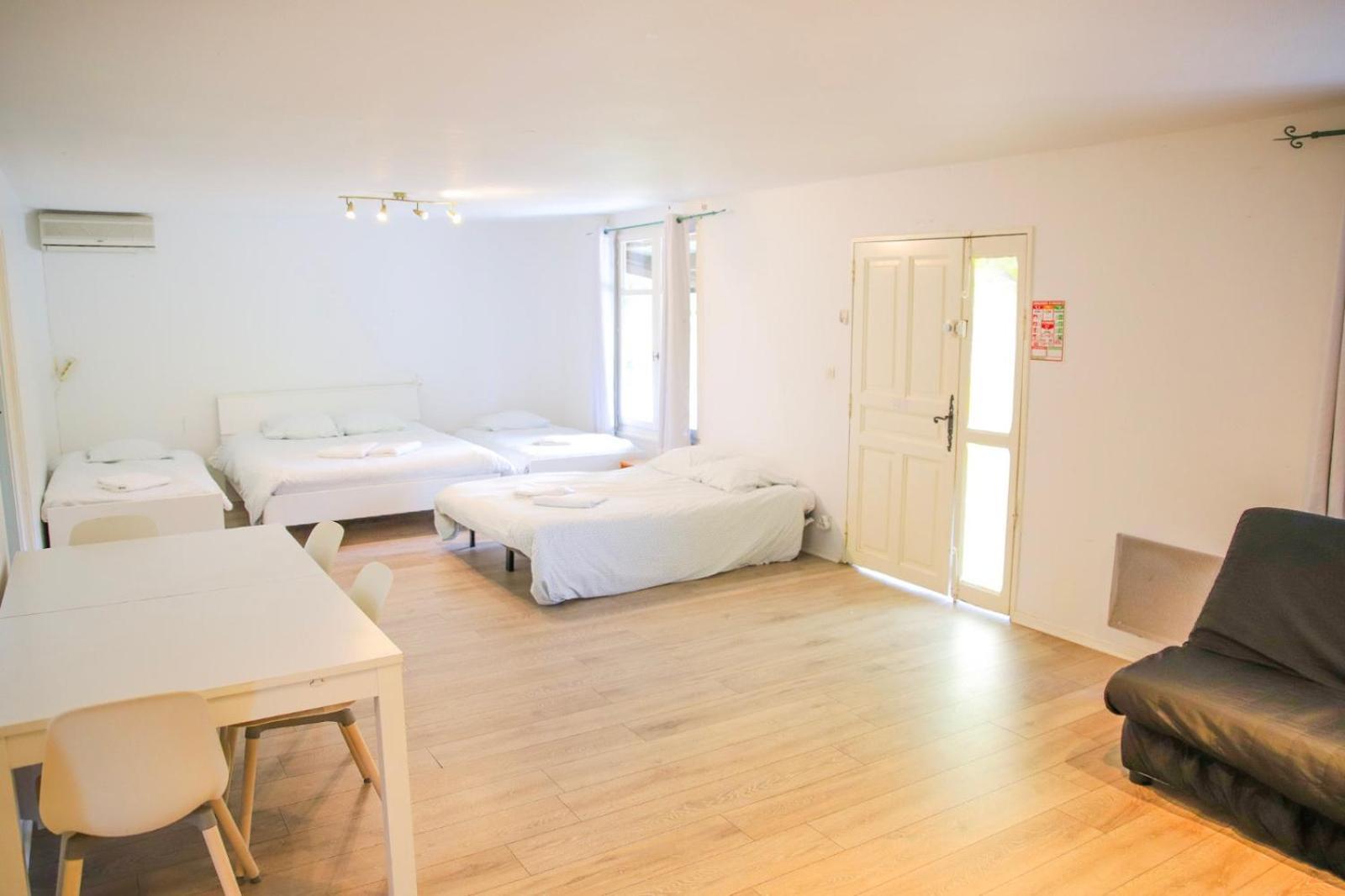 Les Cabanes Parisiennes - Chalets 1H30 From Paris - 62P Sainte-Geneviève-des-Bois Екстериор снимка