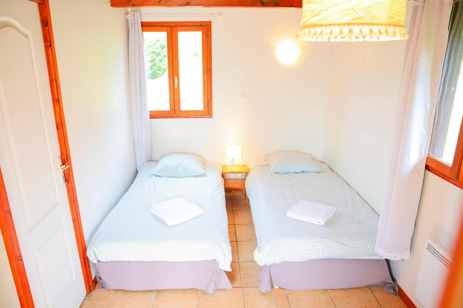 Les Cabanes Parisiennes - Chalets 1H30 From Paris - 62P Sainte-Geneviève-des-Bois Екстериор снимка